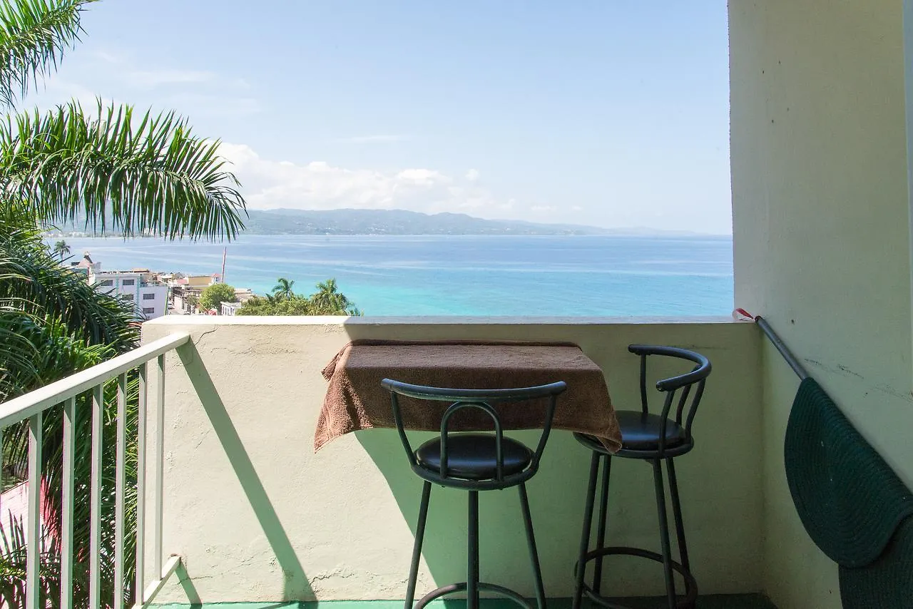 Hipstrip Beach Studio @ Montego Bay Club Resort