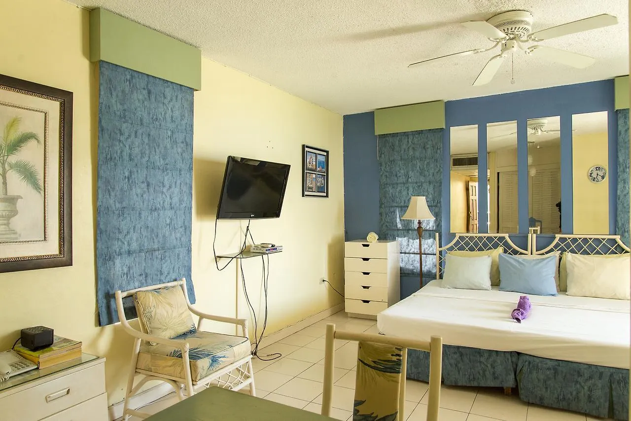Hipstrip Beach Studio @ Montego Bay Club Resort 0*,  Giamaica